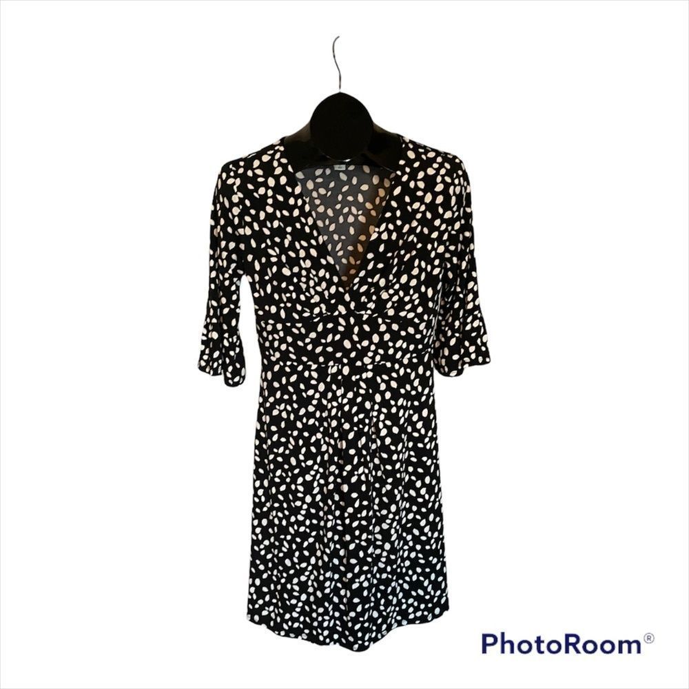 Ann Taylor LOFT Flattering Fit Dress, Black & White,  size 4